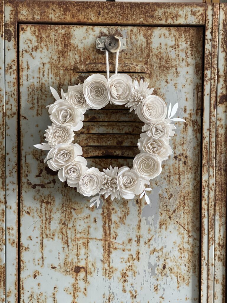 Paper flower wreath with cricut