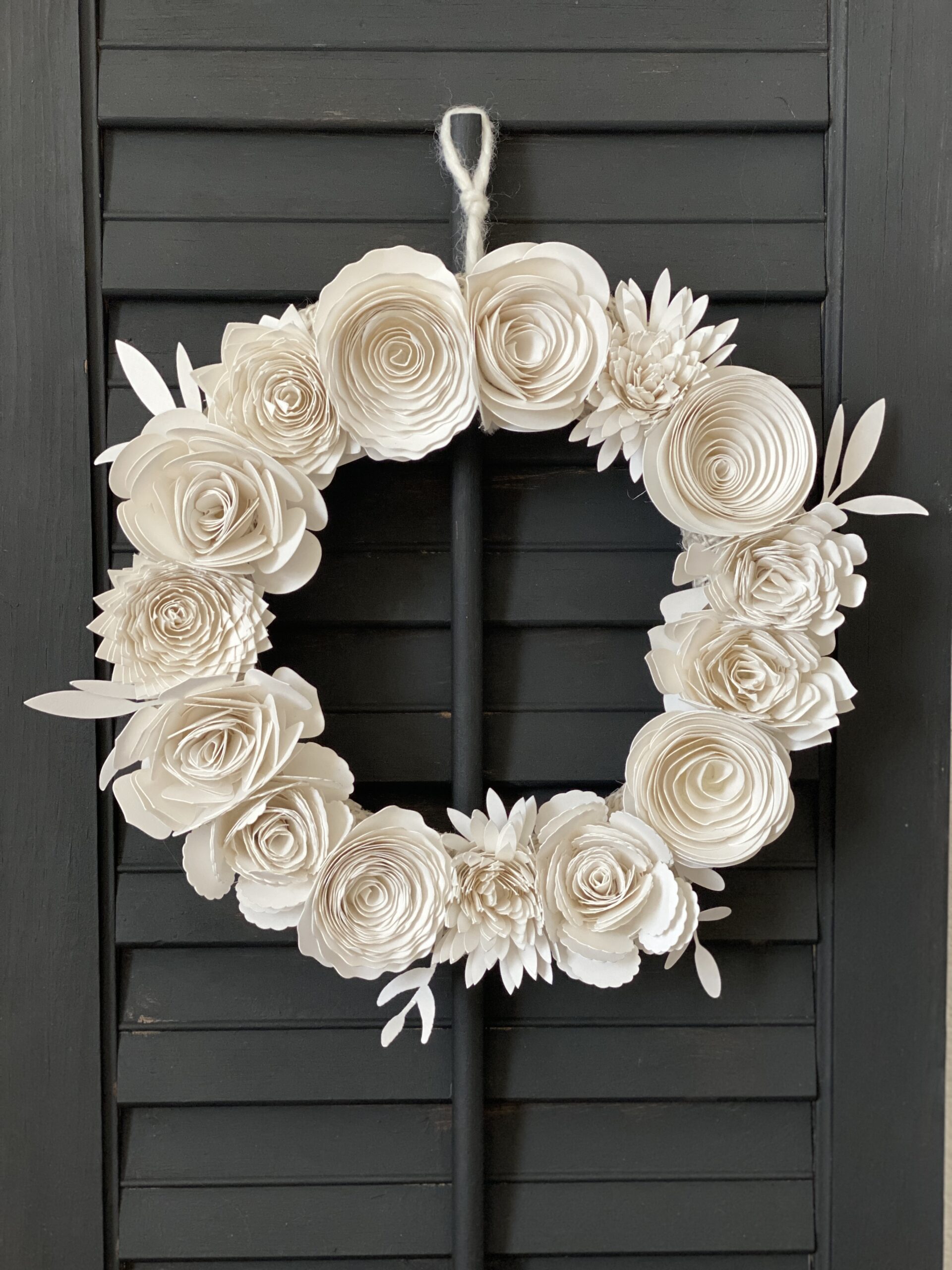 Easy Cricut Wreath With Paper Flowers
