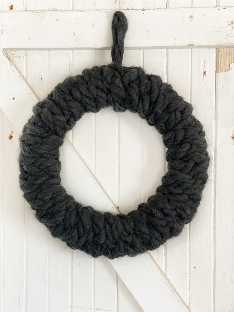 How To Make An Easy Braided Chunky Yarn Wreath