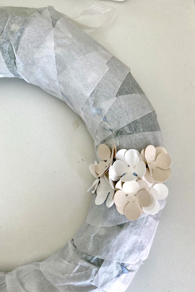 how to make a paper flower wreath with cricut