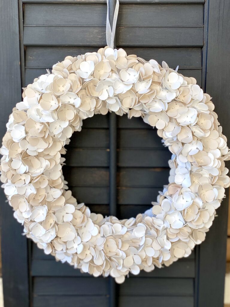 How to make a paper flower wreath with cricut