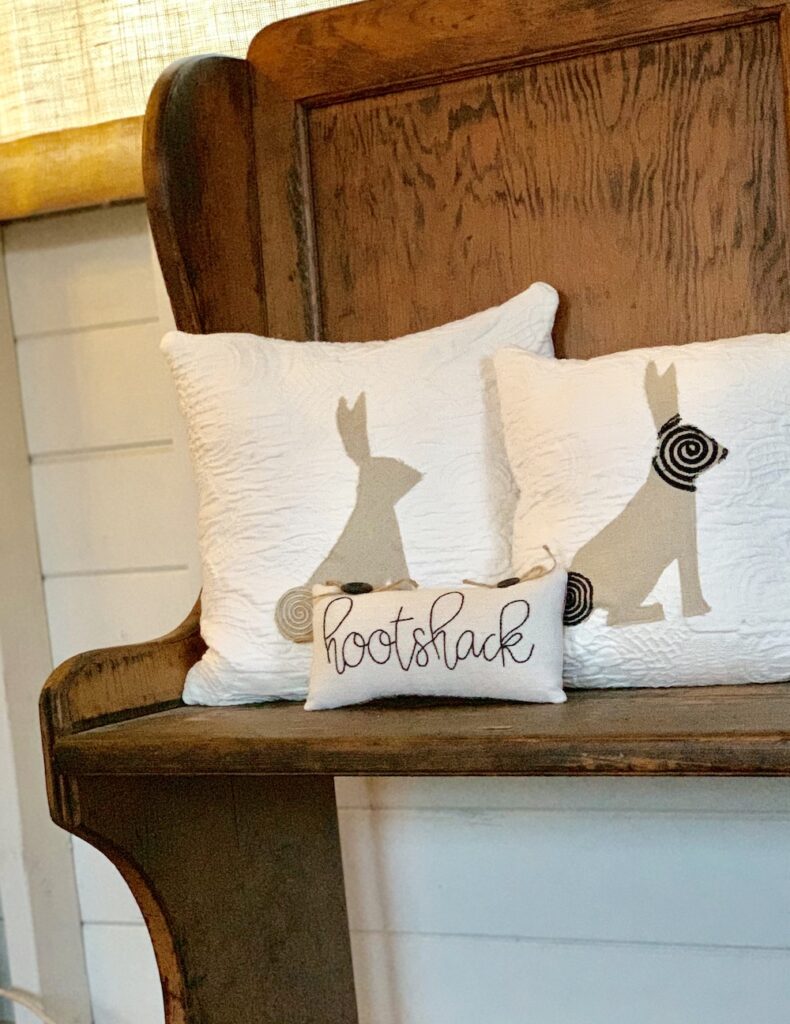 Easter Cricut Ideas Pillows