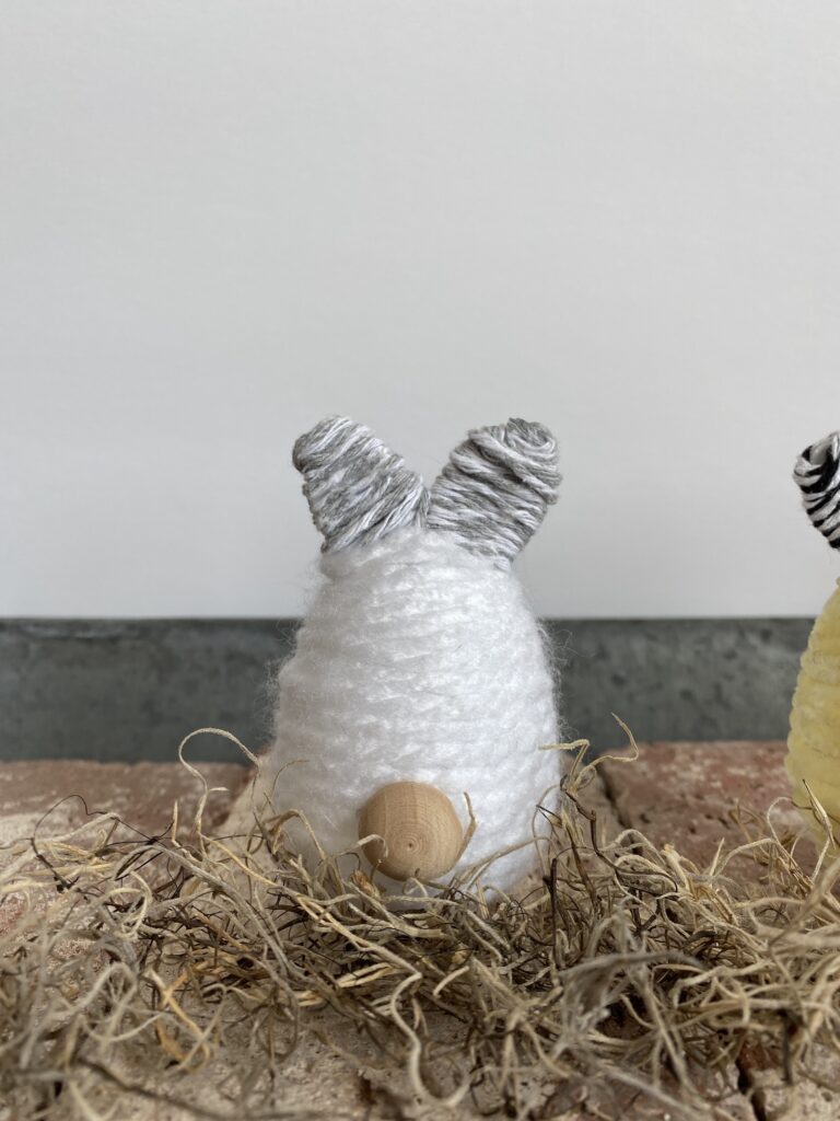 DIY Dollar Tree Plastic Easter Bunny Eggs Craft Ideas With White Yarn