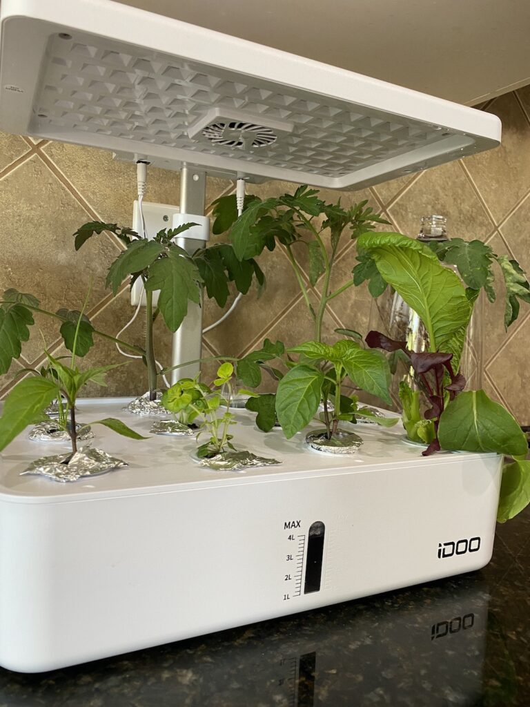 iDOO Hydroponics Growing System Review Photo