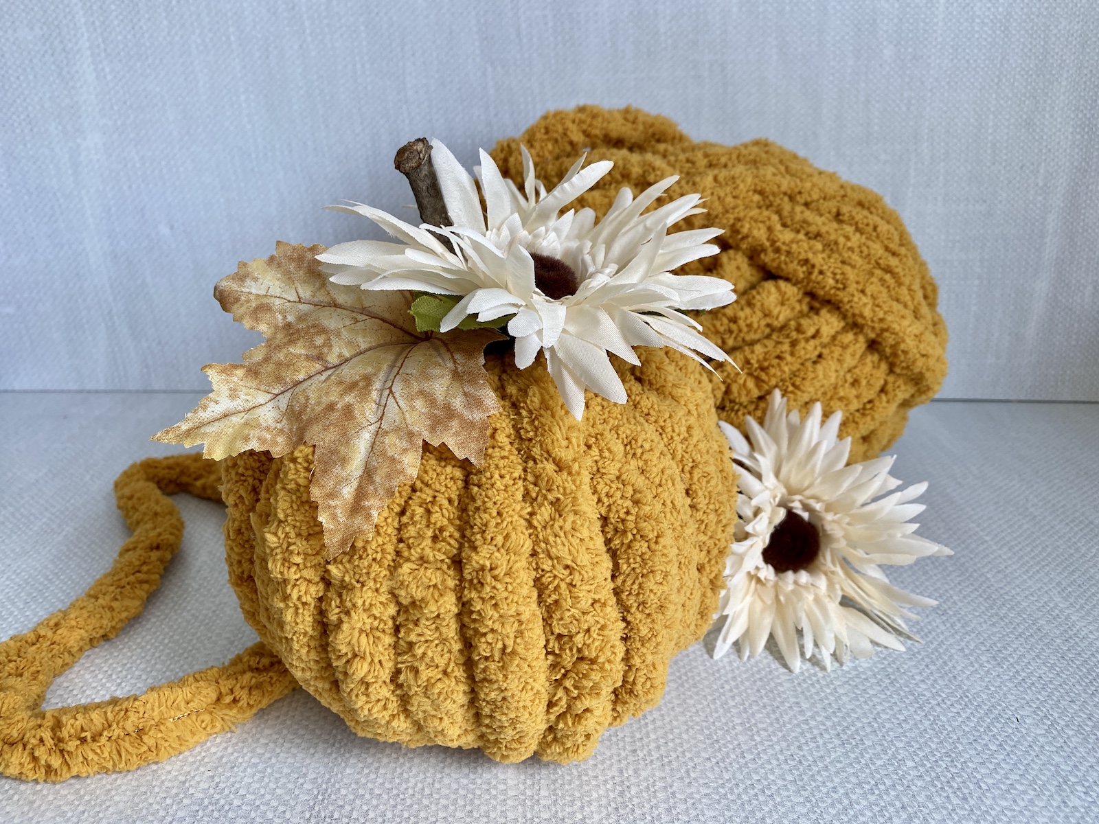 DIY Chunky Yarn Pumpkins Easy Tutorial