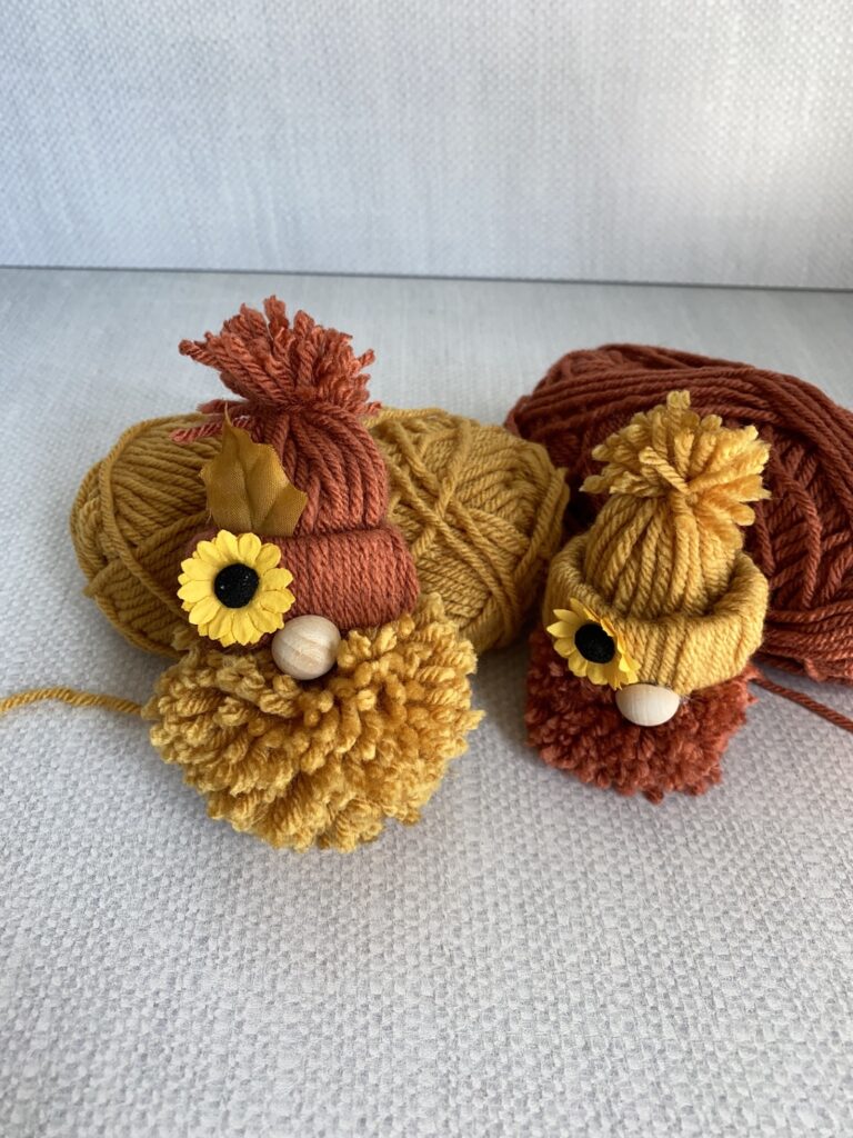 Yarn gnomes DIY Fall