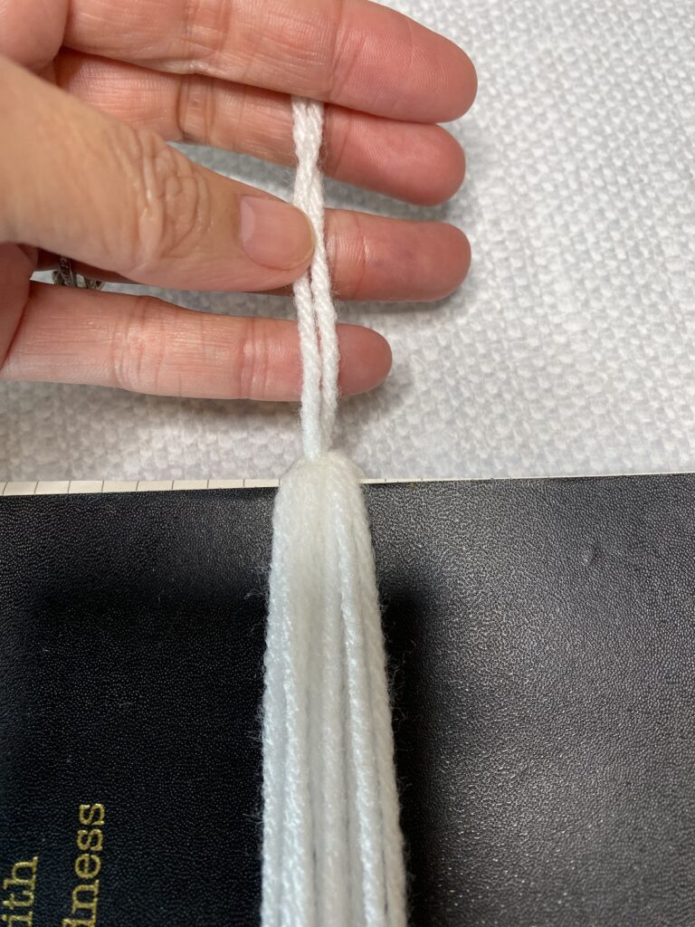 making a yarn ghost