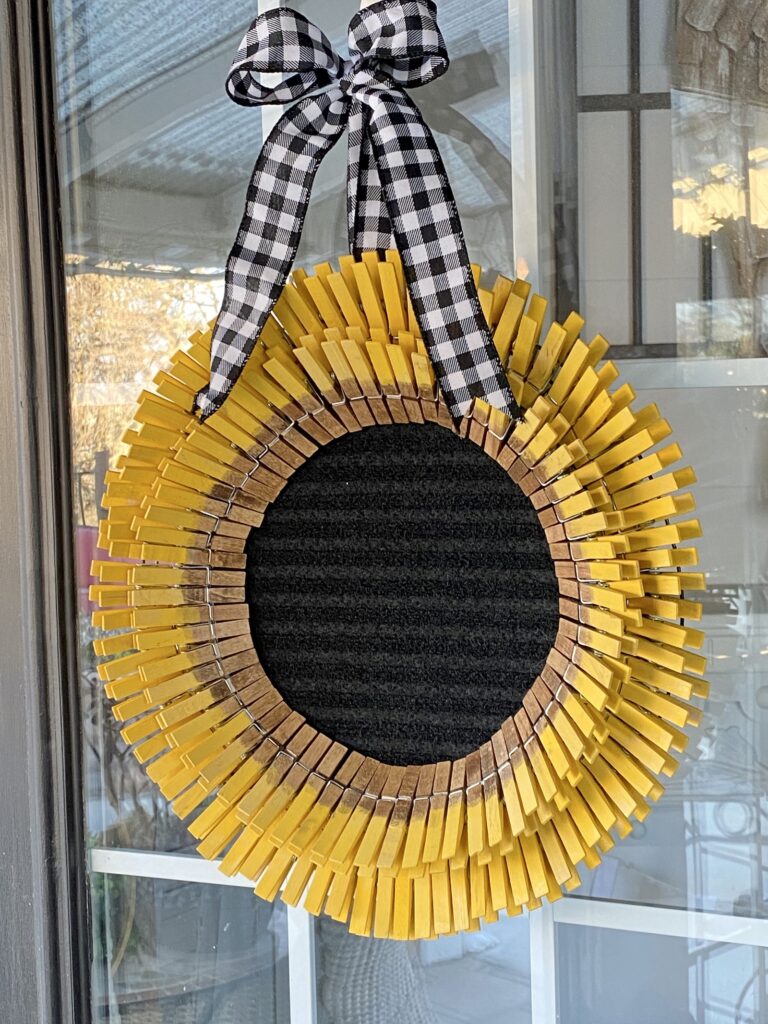 Sunflower Wreath With Clothespins DIY