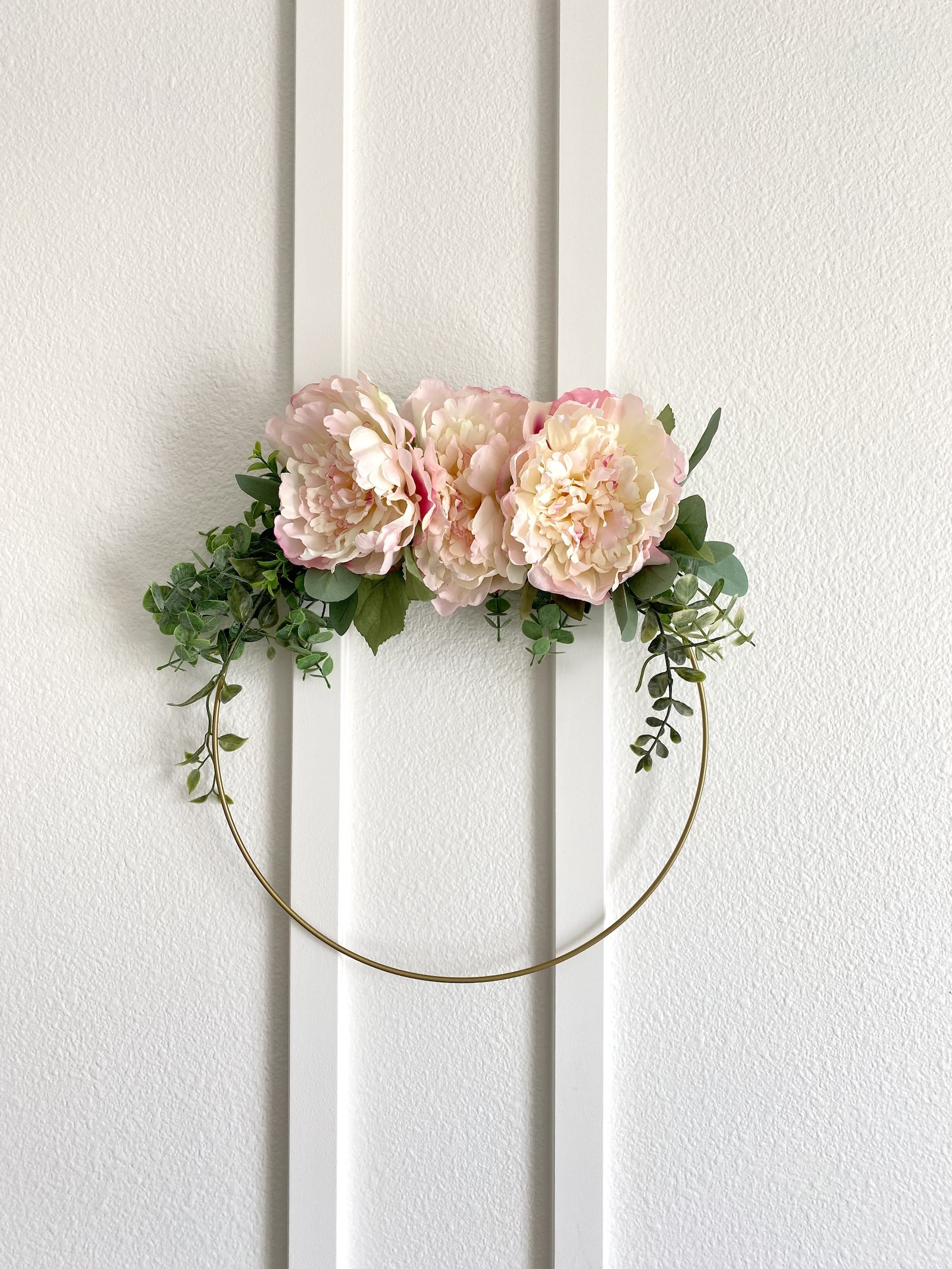 Metal Hoop Wreath DIY (Ideas and Instructions)