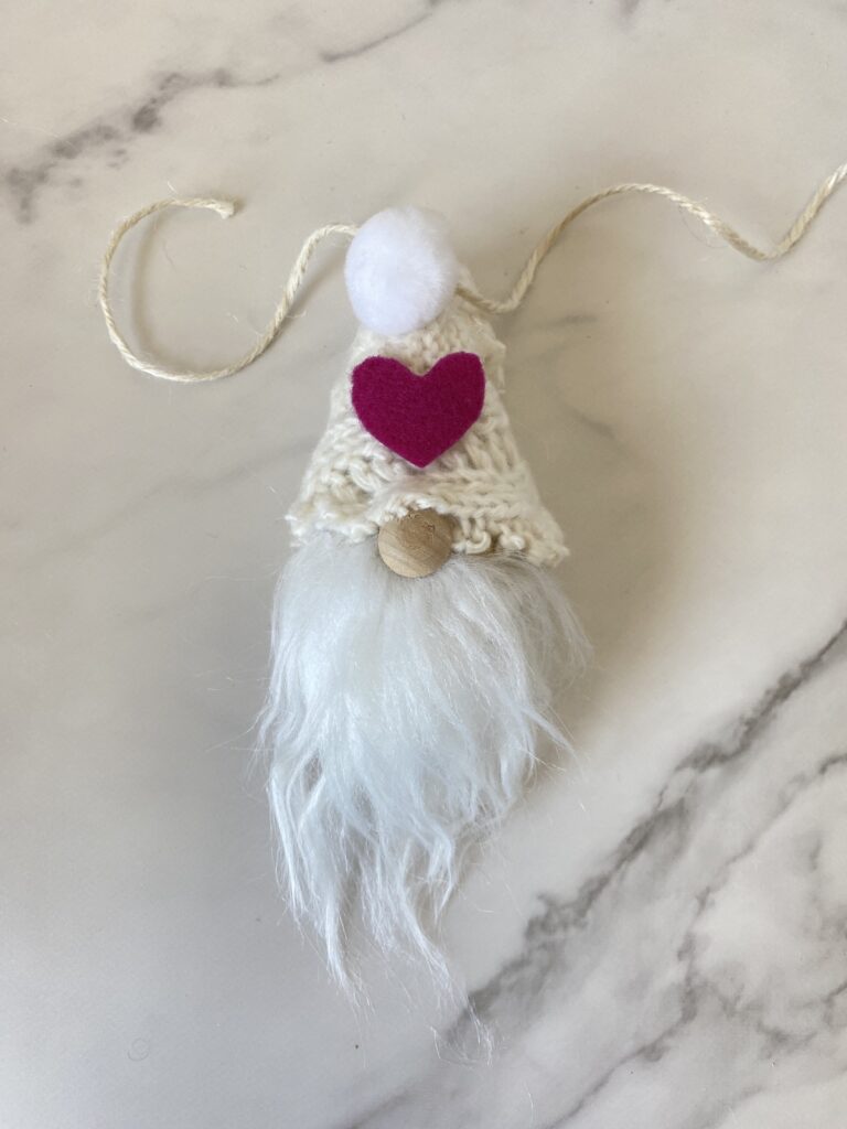 DIY Valentines Gnome Garland