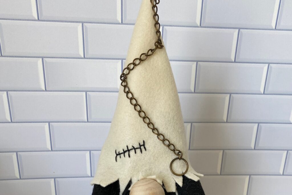 Zombie gnomes hat example