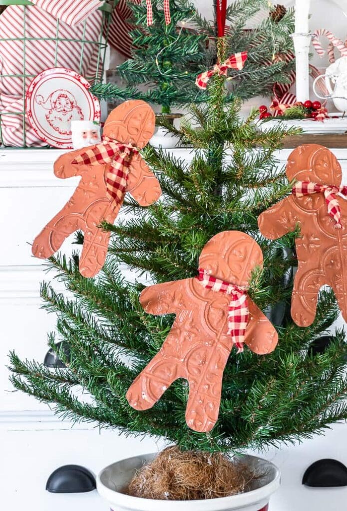 75 Christmas Diy Ornaments Ideas And Tutorials Hootshack 75 Christmas Diy Ornaments Ideas And Tutorials Hootshack